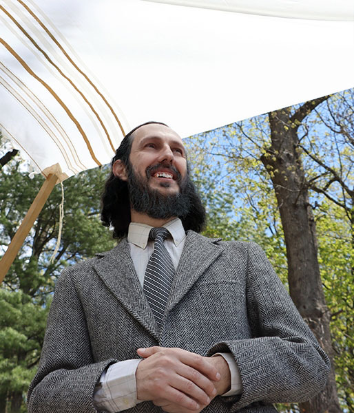 Rabbi Marmon Under Chuppah Congregation Shaara Tfille